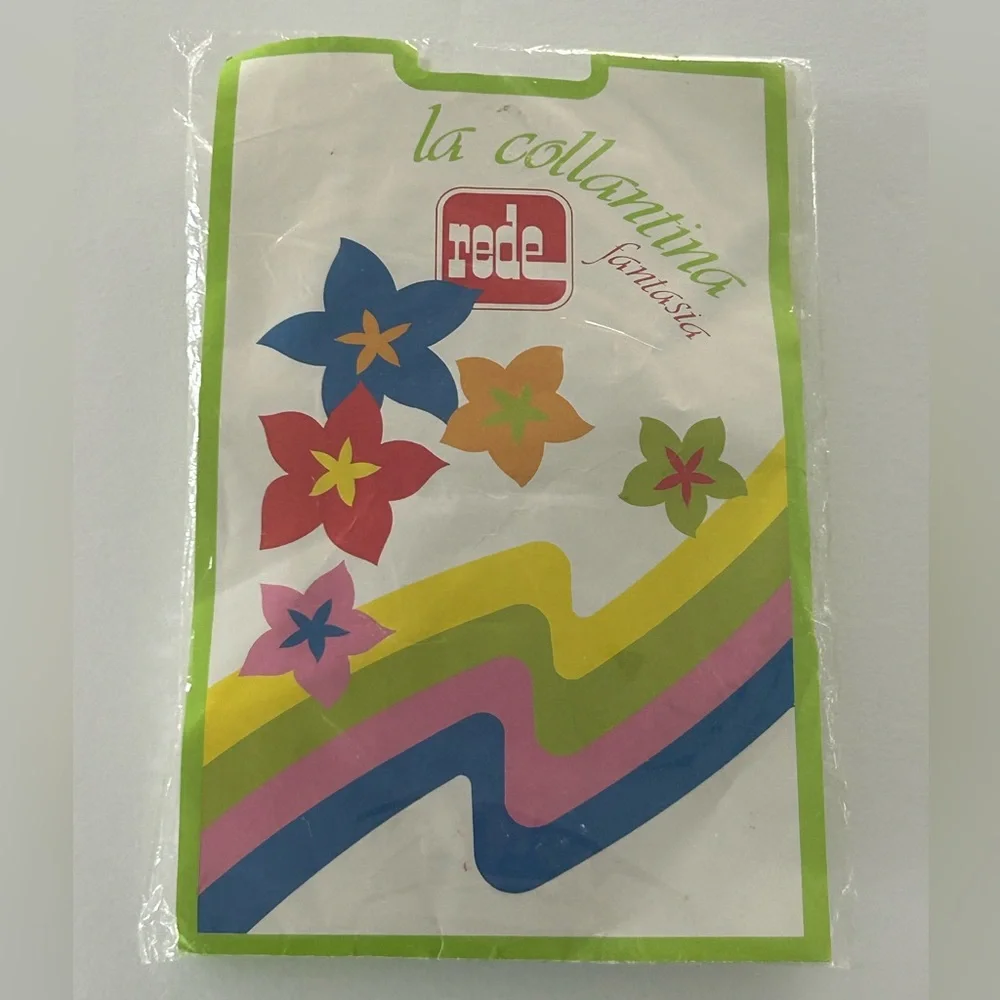 🦋 5/$25 - Vintage Rede Pantyhose - Pattern: Heart - Size 12 for 11-13 years